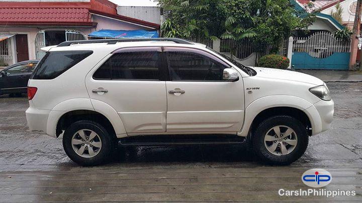 Picture of Toyota Fortuner Automatic 2006