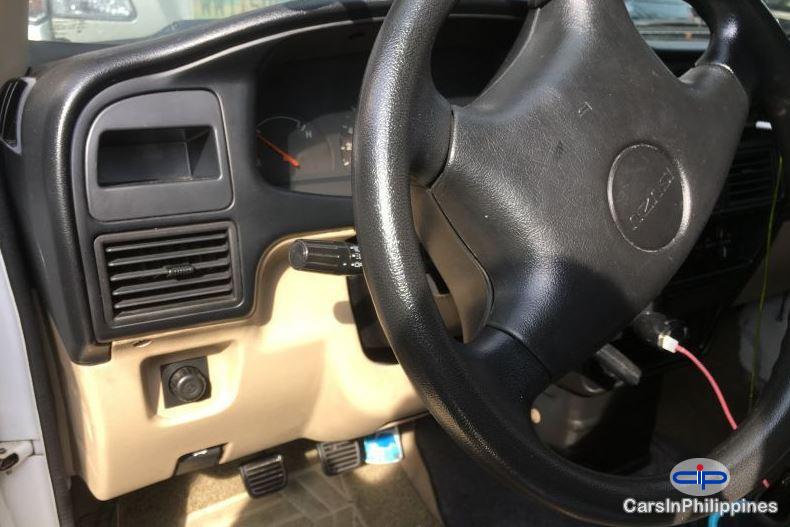 Isuzu Crosswind - image 2