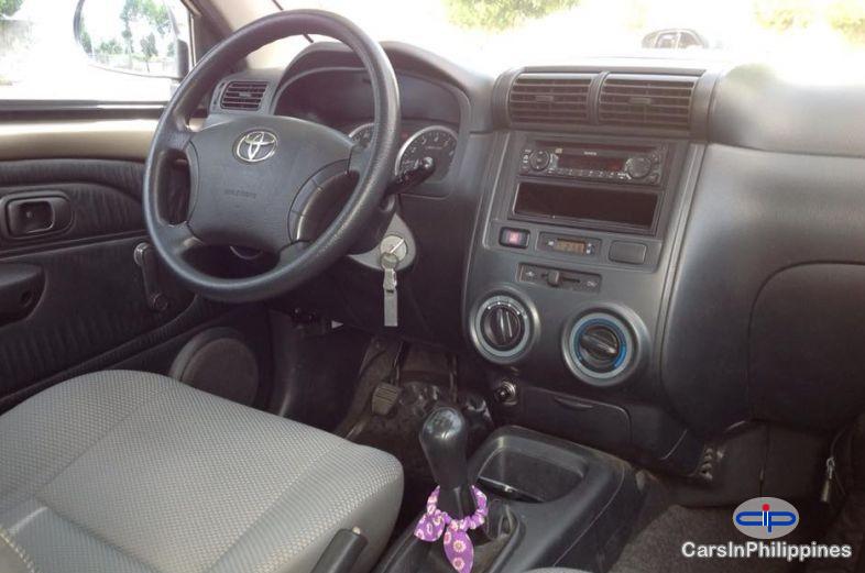 Toyota Avanza Manual 2010 in Metro Manila