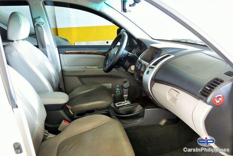 Mitsubishi Montero Sport - image 3