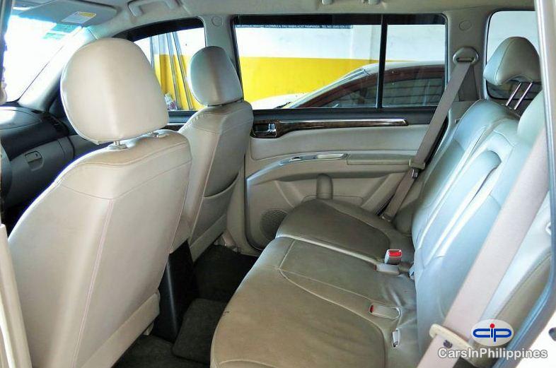 Mitsubishi Montero Sport - image 4