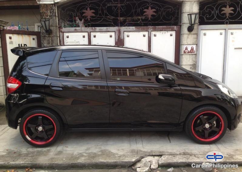 Pictures of Honda Jazz Automatic 2012