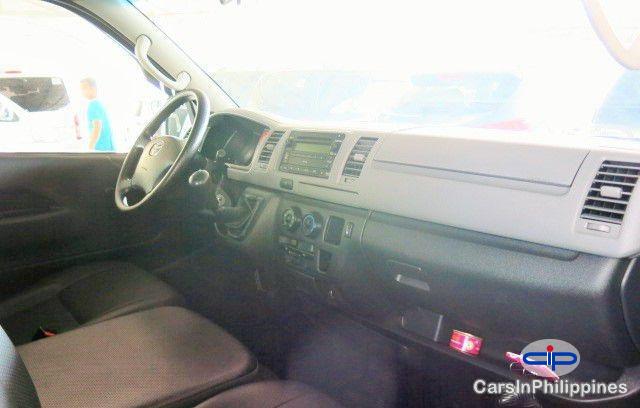 Toyota Hiace Manual - image 4