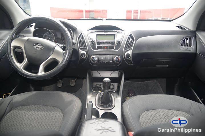 Picture of Hyundai Tucson Manual 2010
