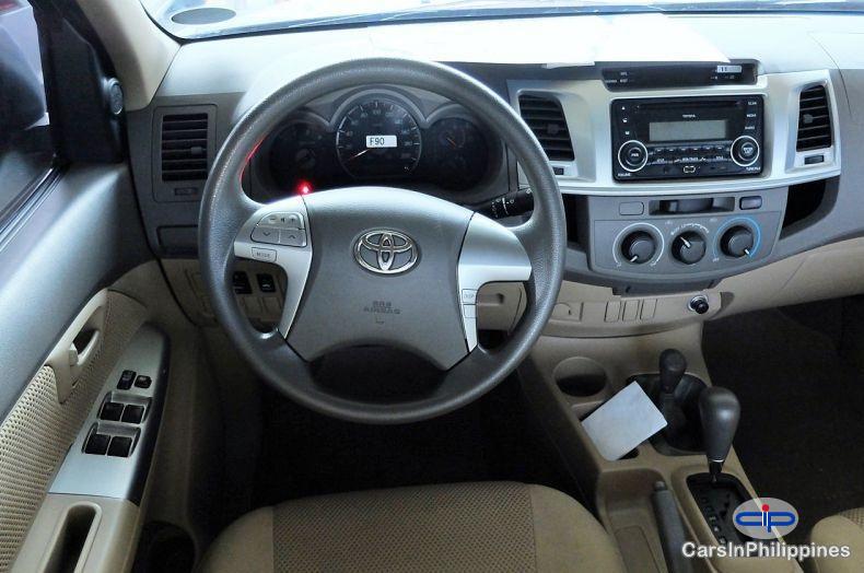Toyota Hilux Automatic 2008 - image 3