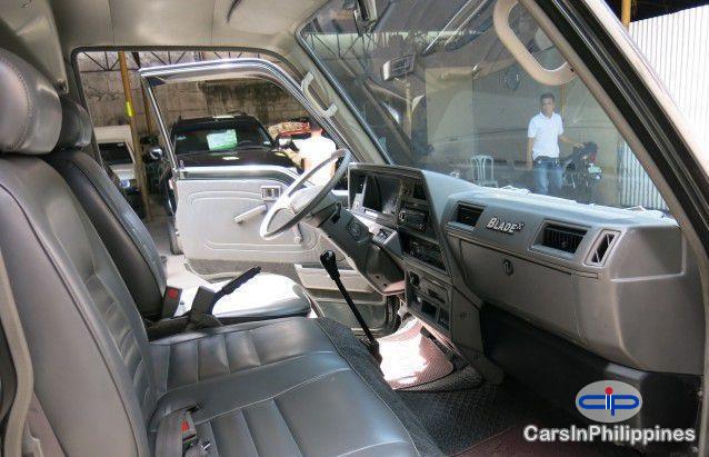 Nissan Urvan Automatic - image 4