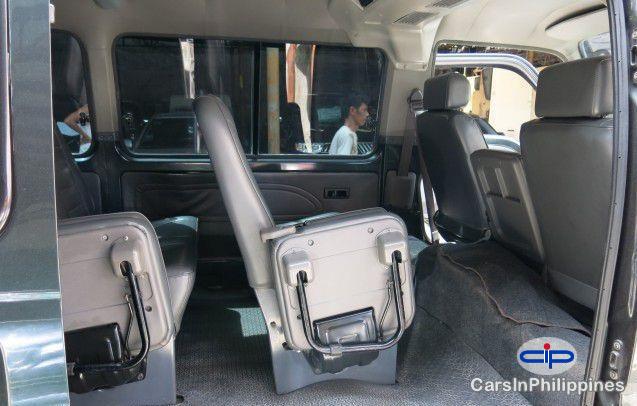 Nissan Urvan Automatic - image 5
