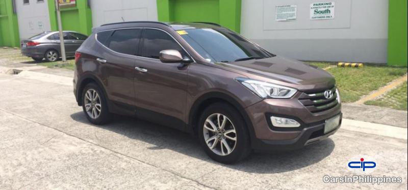 Hyundai Santa Fe Automatic 2013 in Metro Manila