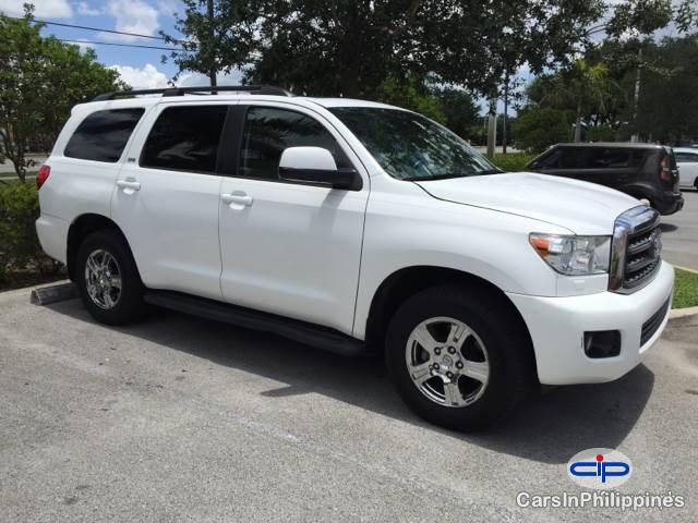 Picture of Toyota Sequoia Automatic 2011