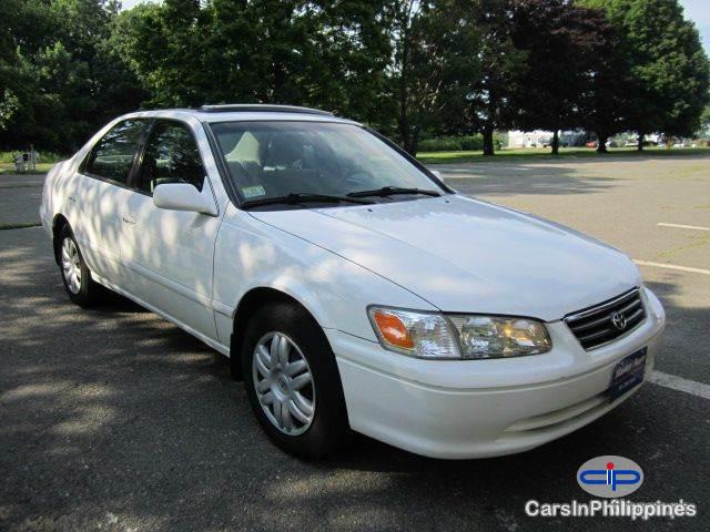 Toyota Camry Automatic 2001 - image 2