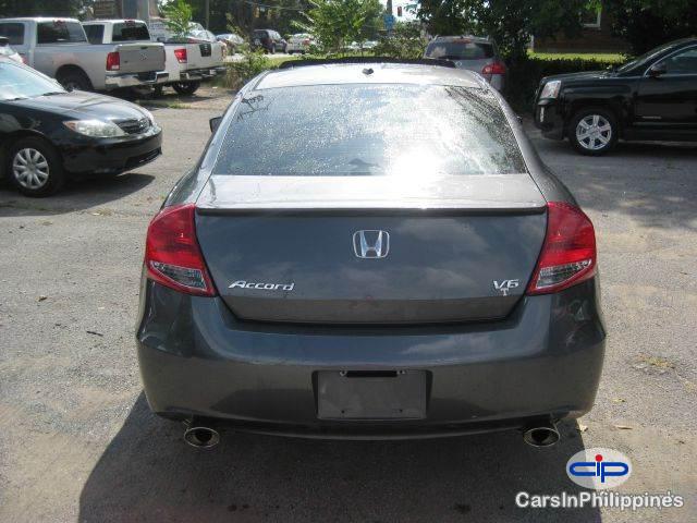 Honda Accord Automatic 2012 - image 3