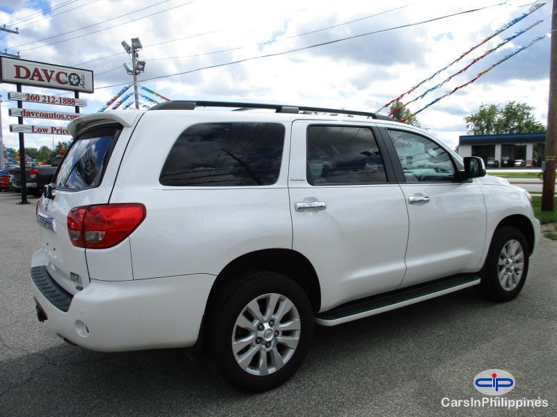 Toyota Sequoia Automatic 2012 - image 4