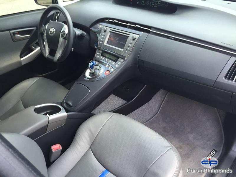 Toyota Prius Automatic 2012 in Metro Manila - image
