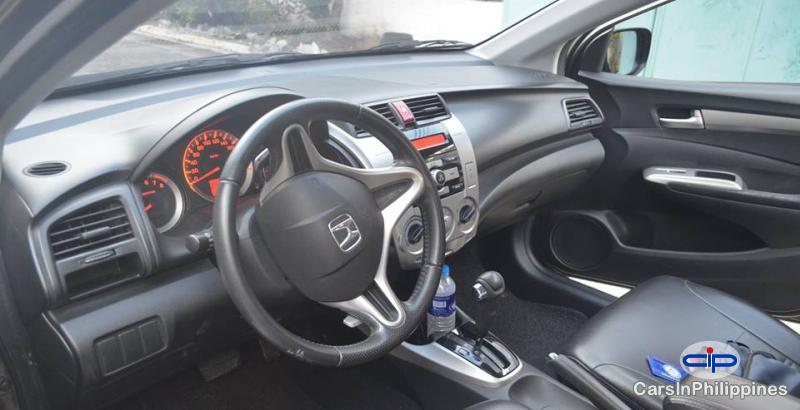 Honda City Automatic 2011 - image 4