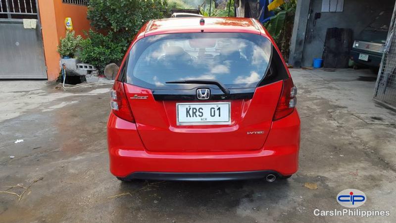Honda Jazz Automatic - image 3