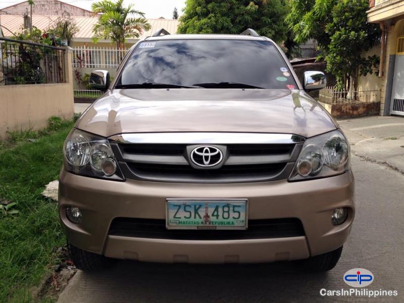 Toyota Fortuner Automatic - image 3
