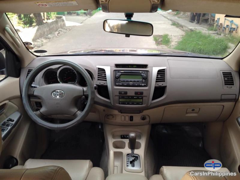 Toyota Fortuner Automatic - image 4