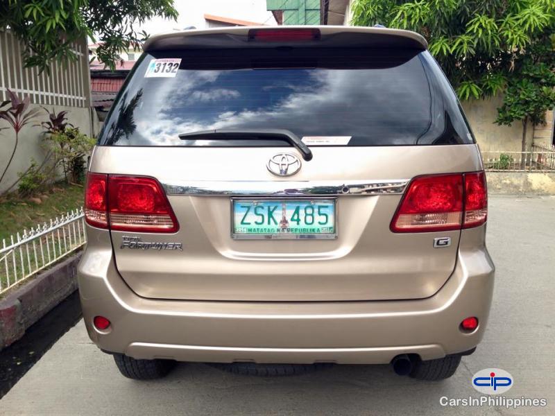 Toyota Fortuner Automatic - image 5