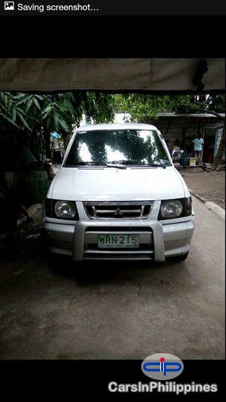 Mitsubishi Adventure Manual 2000 - image 2