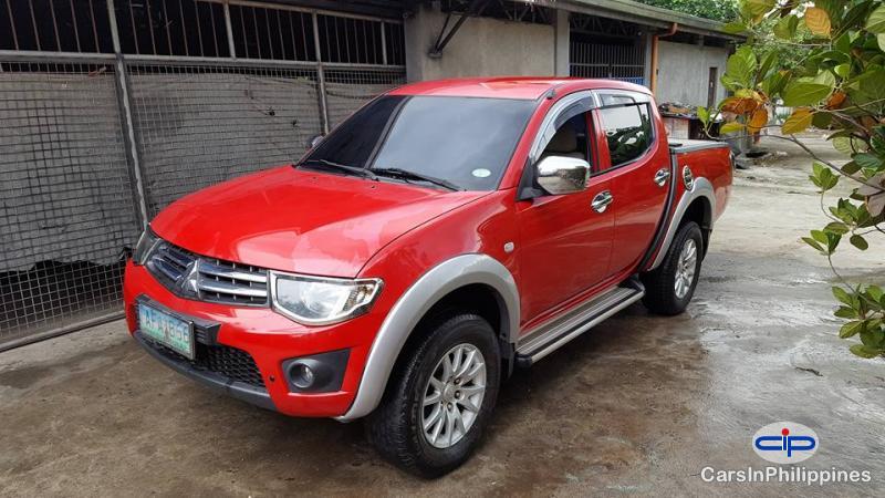 Mitsubishi Strada Automatic