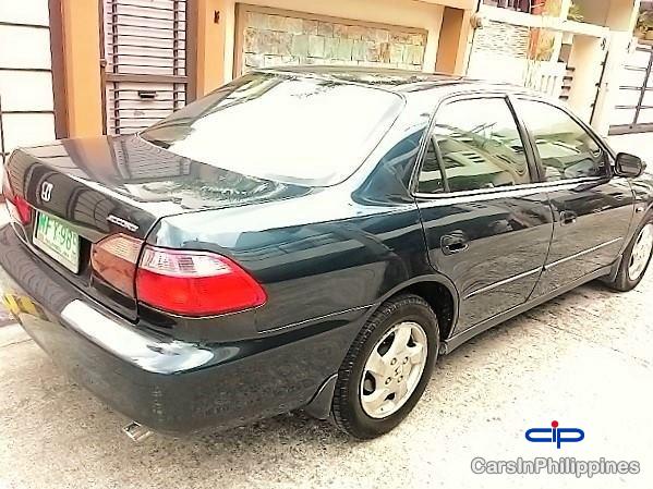 Honda Accord - image 2