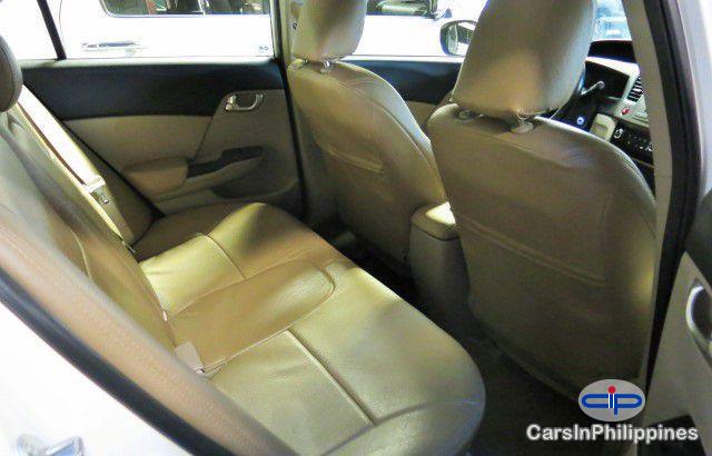 Honda Civic Automatic 2012 - image 11