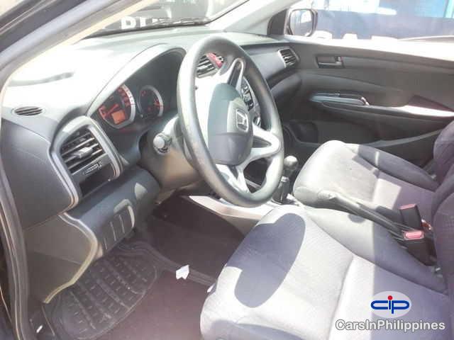 Honda City Automatic 2010 - image 2