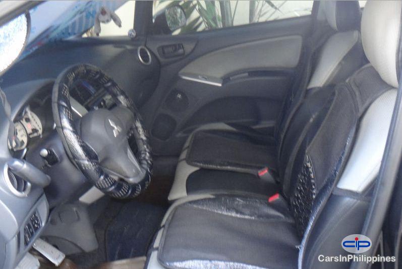 Mitsubishi Colt - image 2