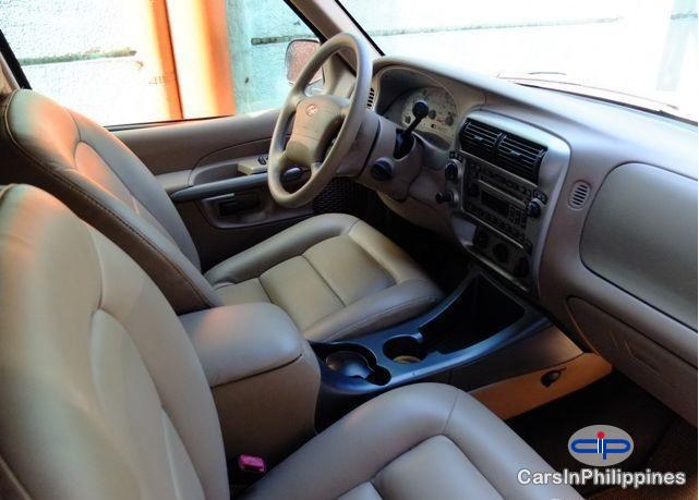 Ford Explorer Automatic 2002 in Cebu