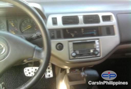 Toyota Revo Automatic 2005 - image 4