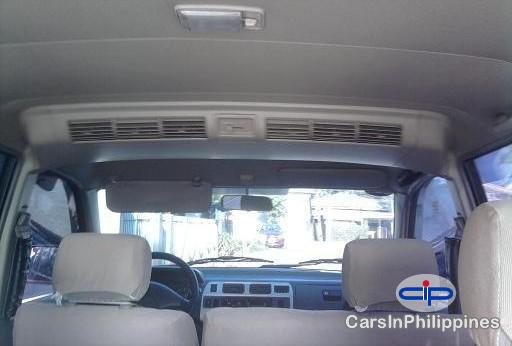 Toyota Revo Automatic 2005 - image 6