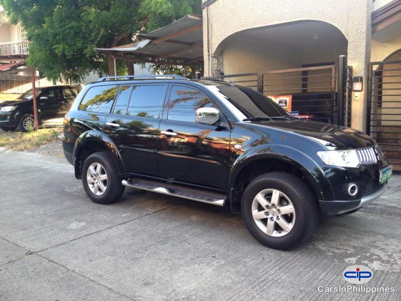 Mitsubishi Montero Sport Automatic - image 3