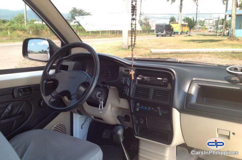 Isuzu Crosswind Manual 2010 - image 4