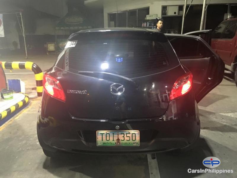 Mazda Mazda2 Automatic - image 2