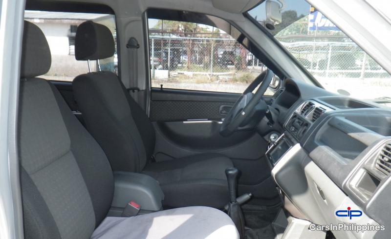 Mitsubishi Adventure Manual 2013