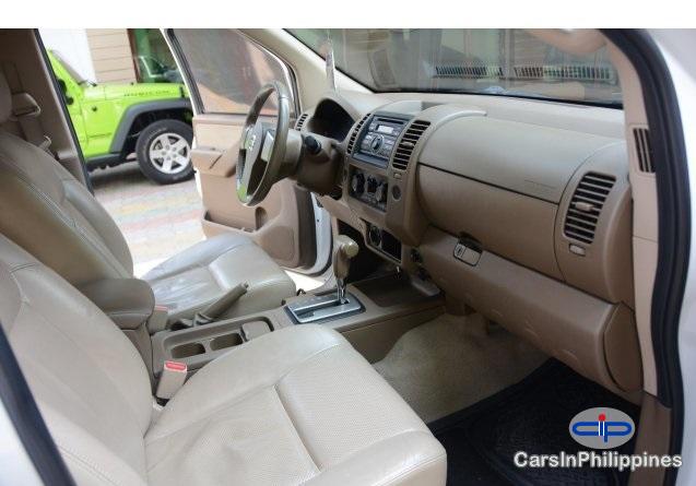 Nissan Navara Automatic 2009 in Metro Manila