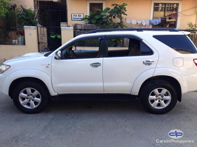 Toyota Fortuner Automatic 2010