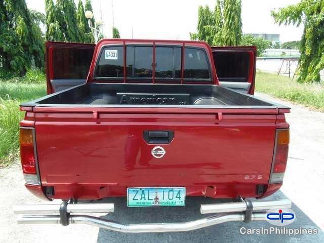 Nissan Frontier Manual 2000 - image 3