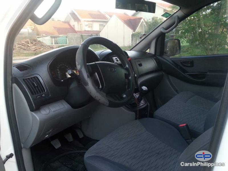 Hyundai Starex Automatic - image 3