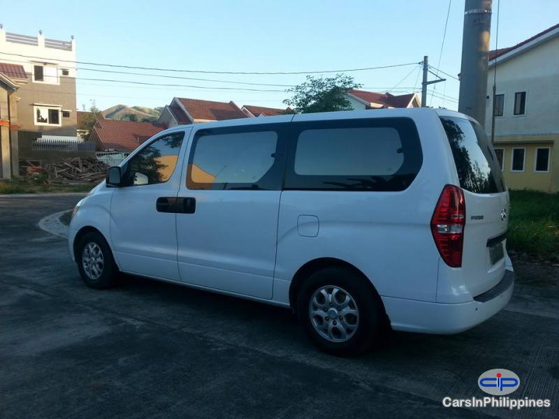 Hyundai Starex Automatic - image 4