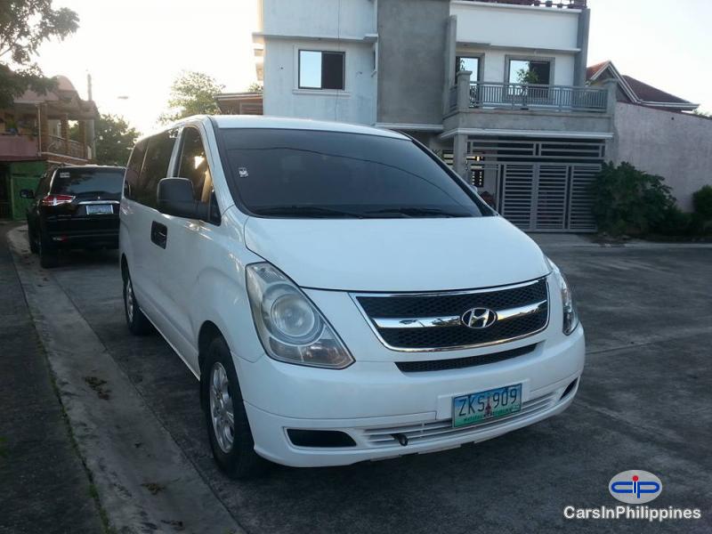 Hyundai Starex Automatic - image 5
