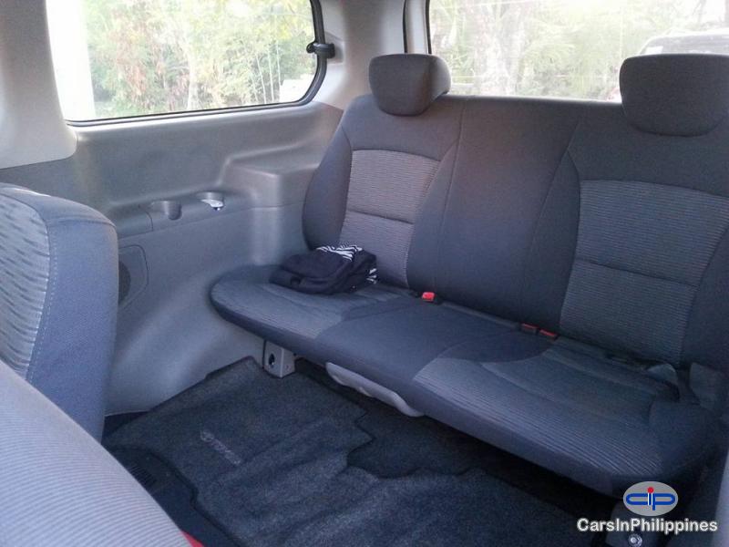 Hyundai Starex Automatic - image 6