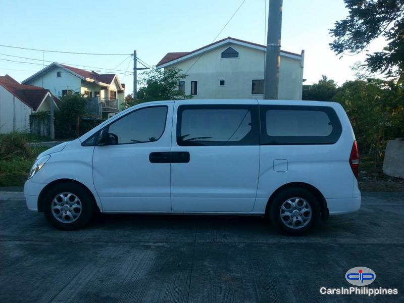 Hyundai Starex Automatic - image 7
