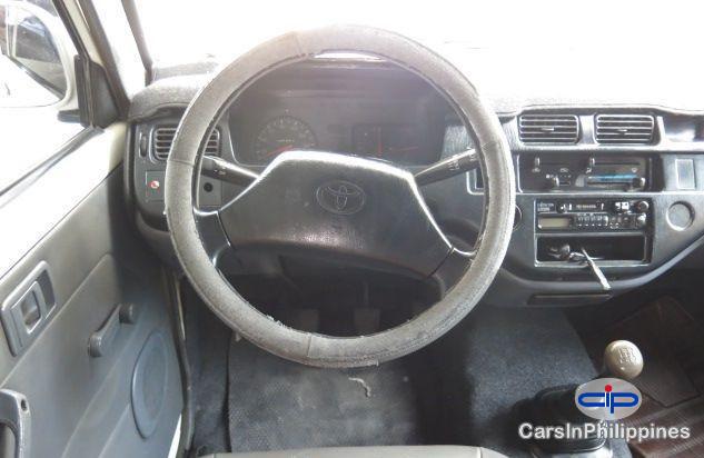 Toyota Revo Manual 2000 - image 3