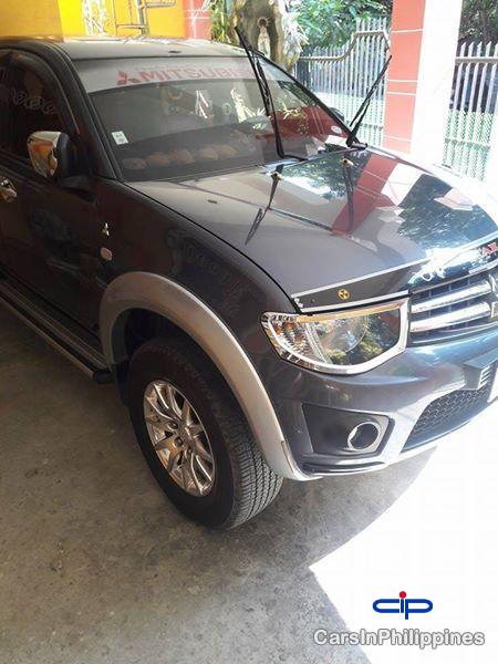 Picture of Mitsubishi Strada Manual 2010