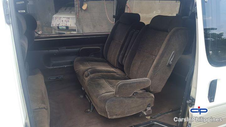Toyota Hiace Manual 2008 - image 5