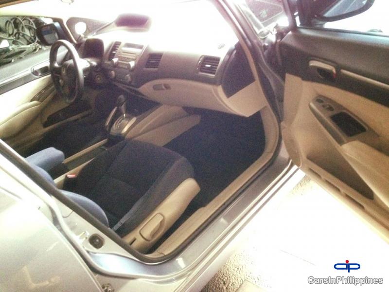 Honda Civic Automatic - image 7