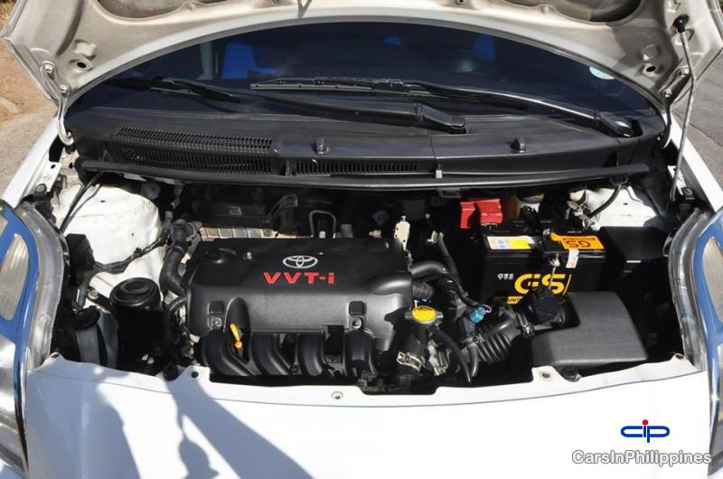 Toyota Yaris Automatic - image 7