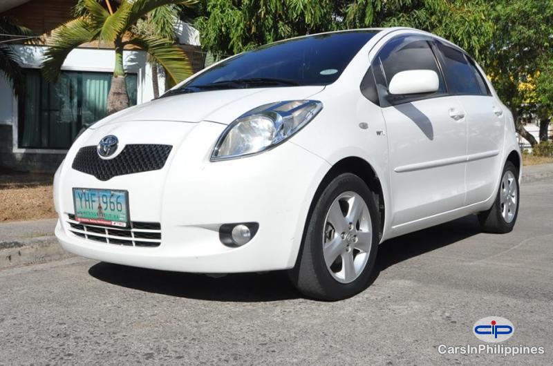 Toyota Yaris Automatic - image 9