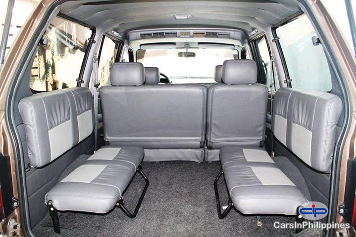 Toyota Revo Automatic 2002